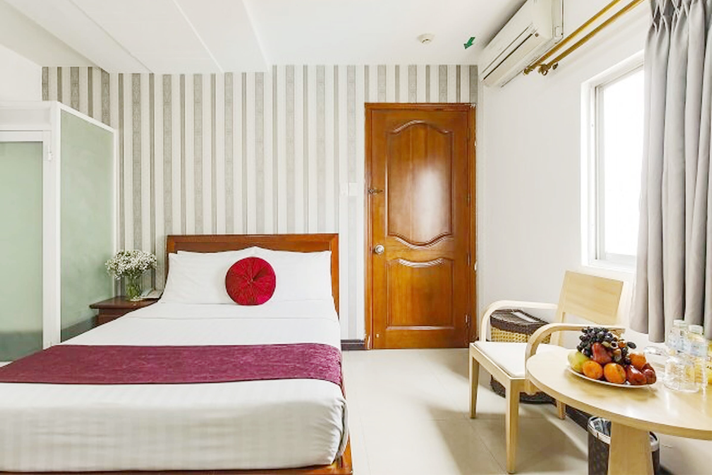 Gold hotel, Saigon